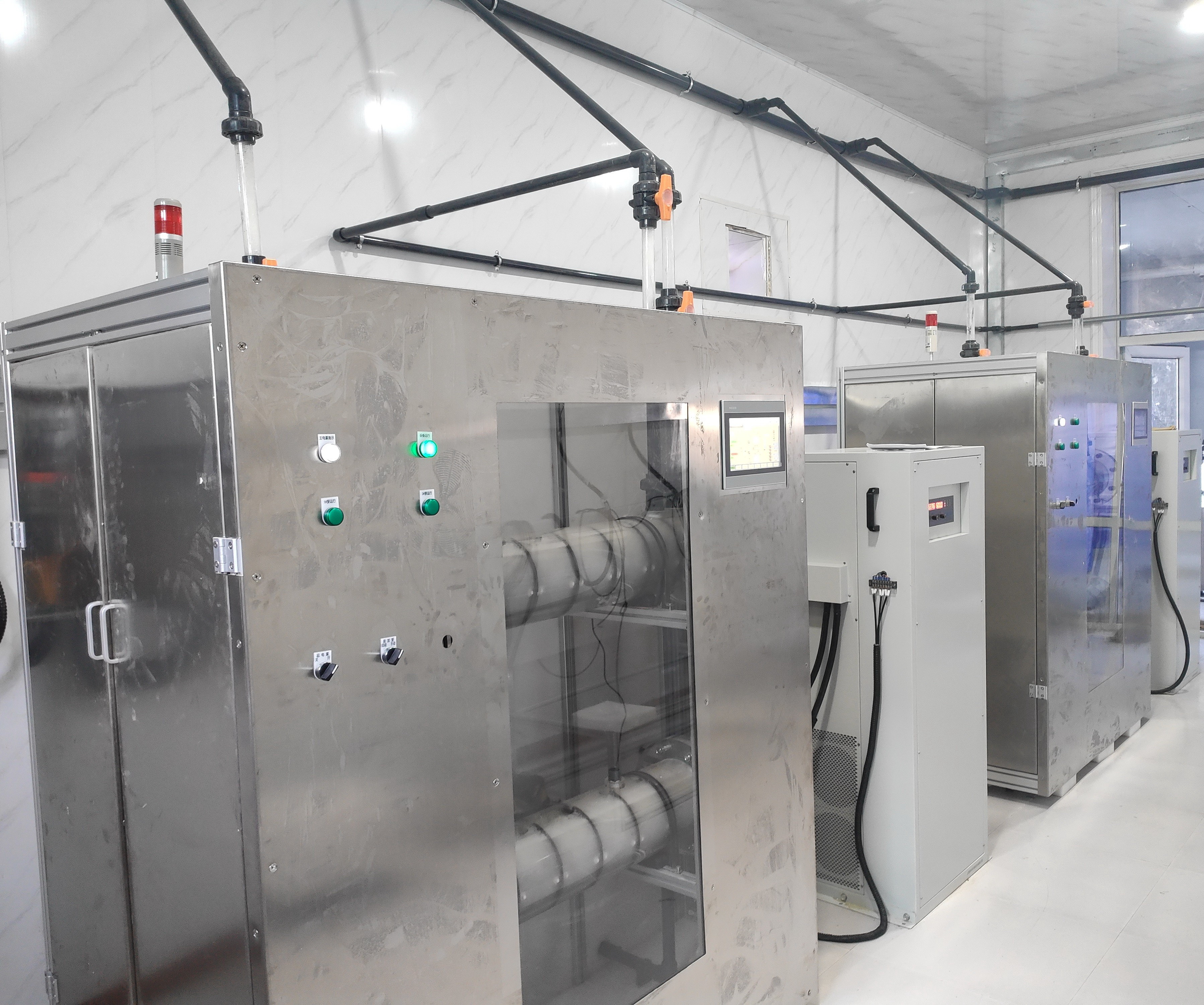 Large scale sodium hypochlorite generator for drinking water disinfection