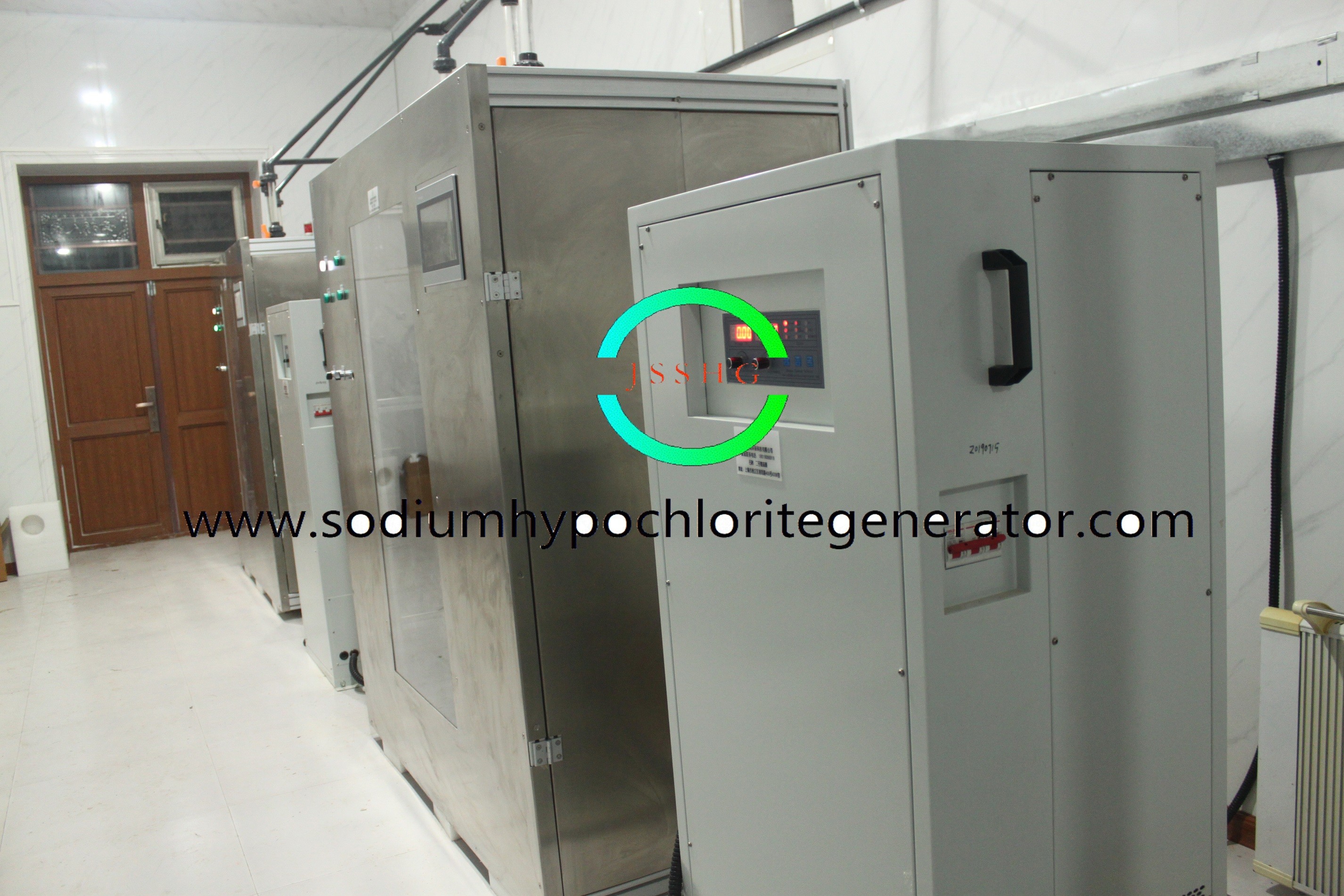 Large scale sodium hypochlorite generator for drinking water disinfection